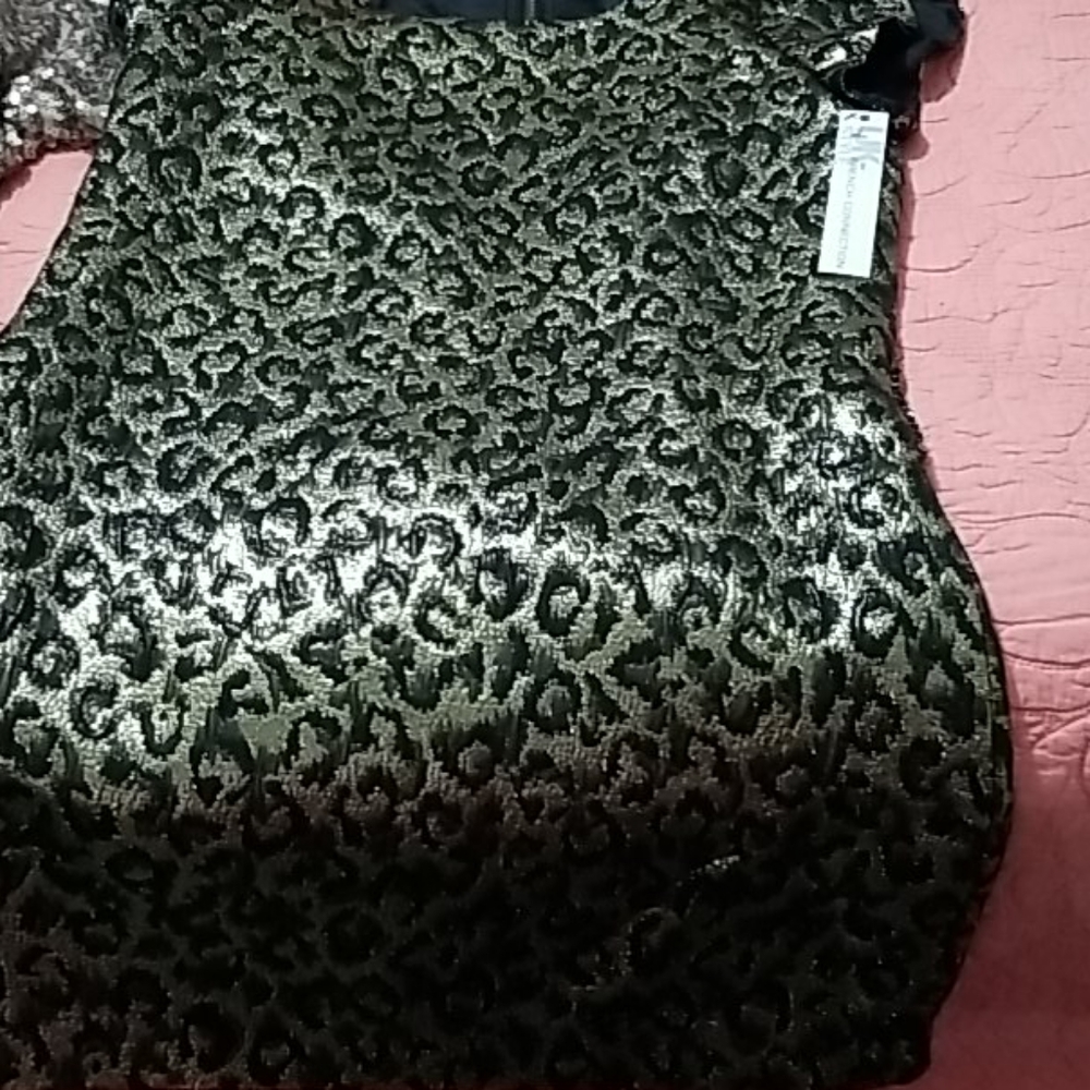 Dress - Picture 4 of 4